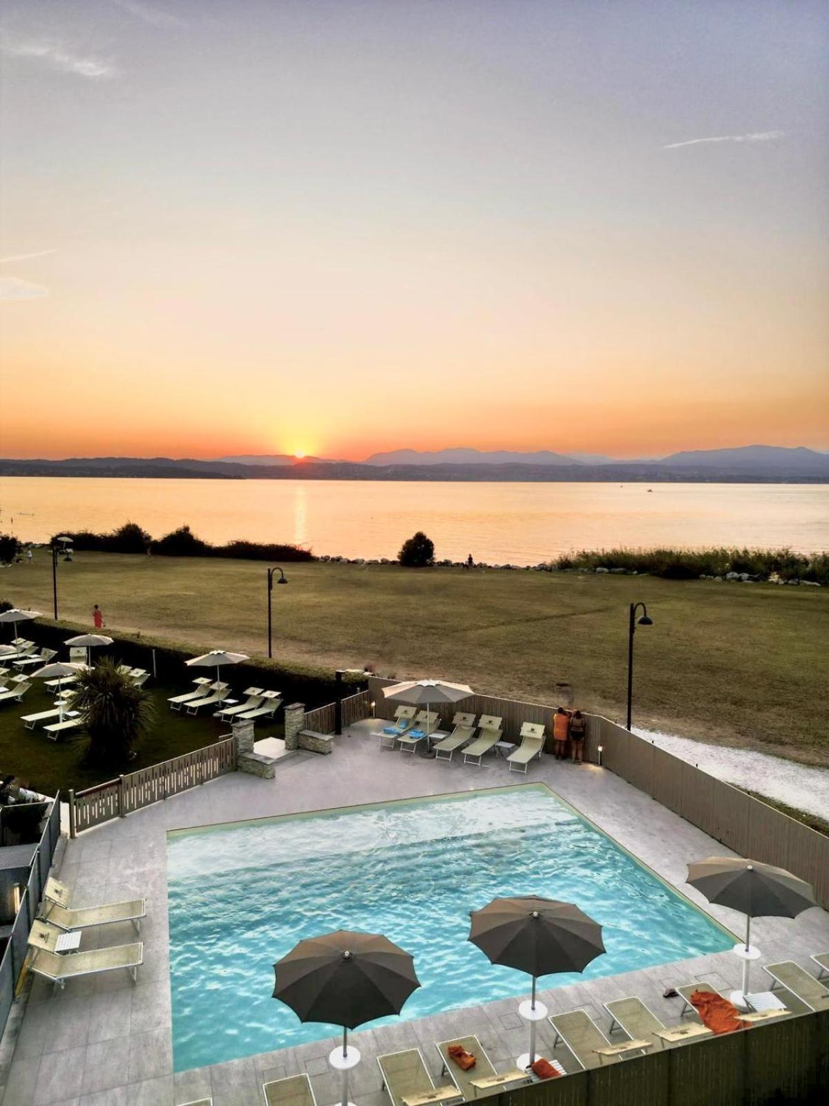Appartamenti Residence Tulipano Sirmione Luaran gambar