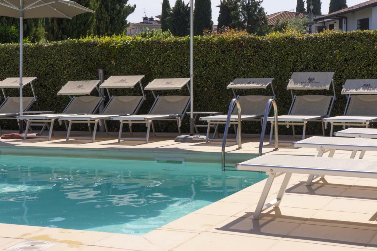 Appartamenti Residence Tulipano Sirmione Luaran gambar