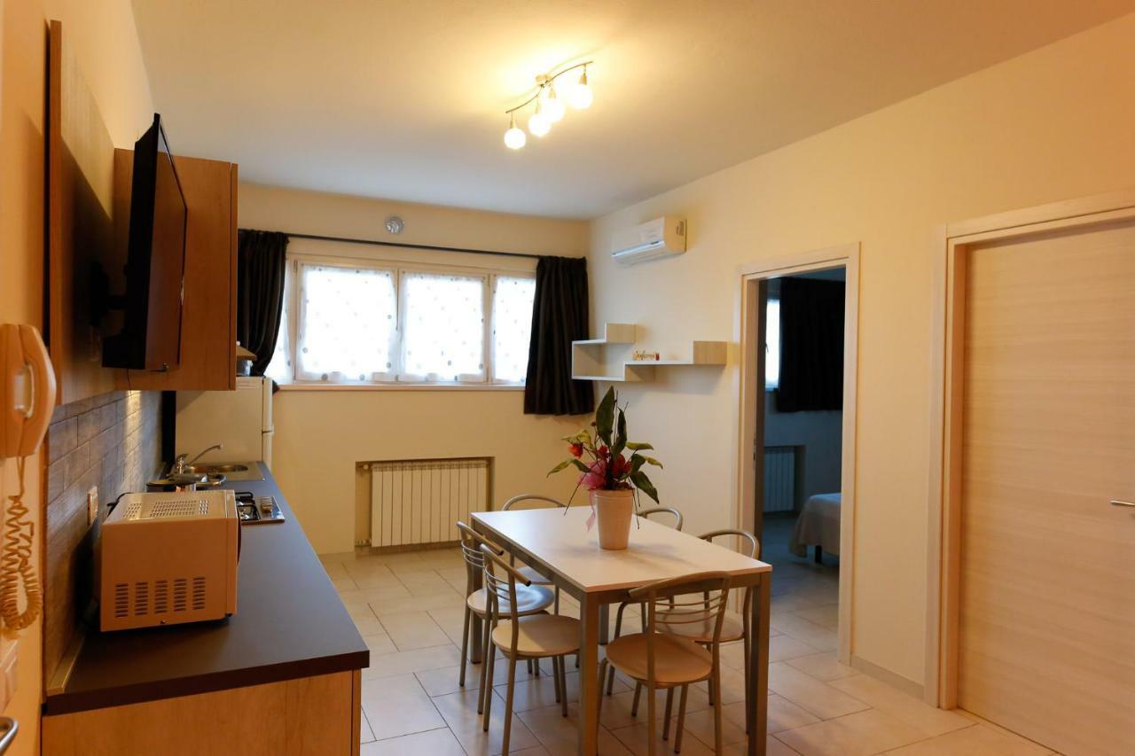 Appartamenti Residence Tulipano Sirmione Luaran gambar